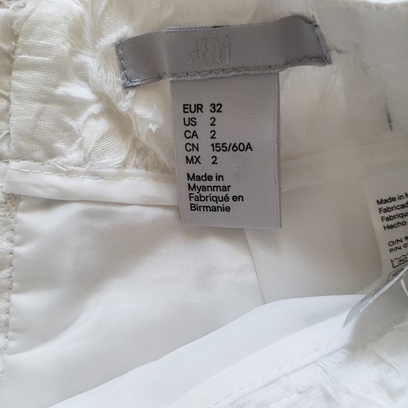 H&M A-line floral appliqué skirt - Picture 3 of 4